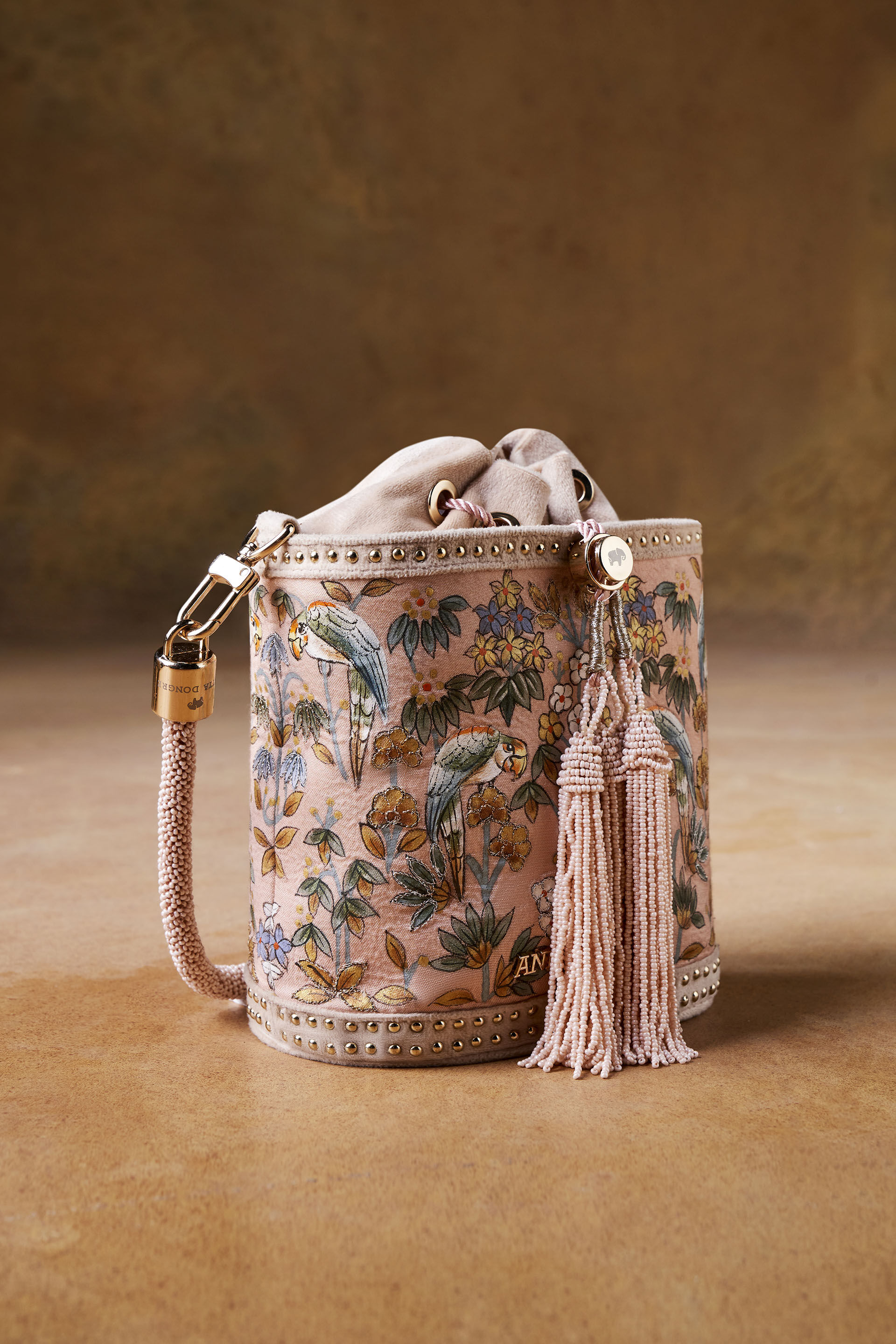 Anita dongre bags outlet